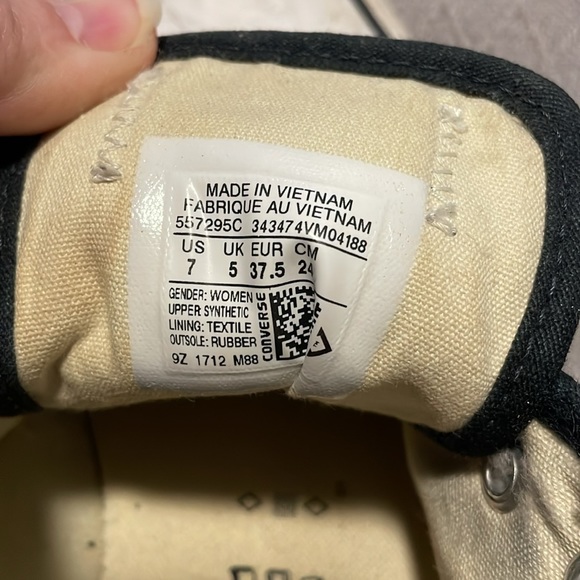 Converse glitter chucks size 7 - Picture 4 of 5